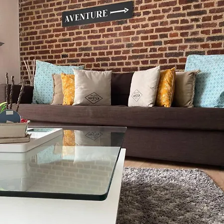 아파트 Au Petit Bonheur Logement Prive Avec Exterieur Violaines